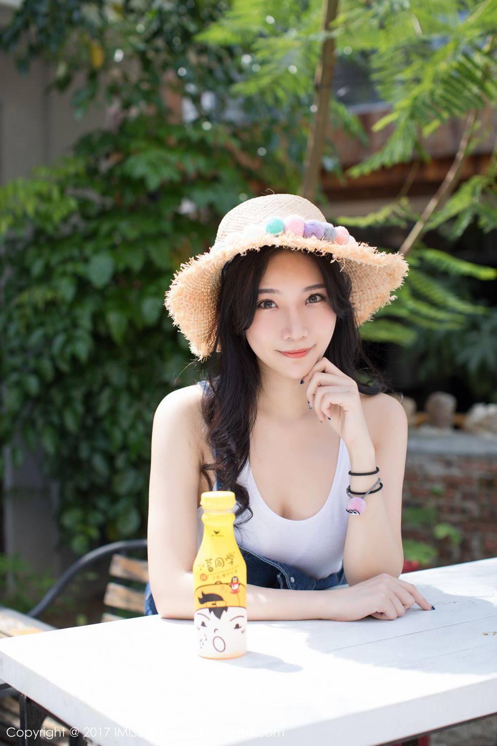 《容容容Alice(Alice) 气质写真》第9张，模特容容容Alice(Alice)，气质主题，全套46张