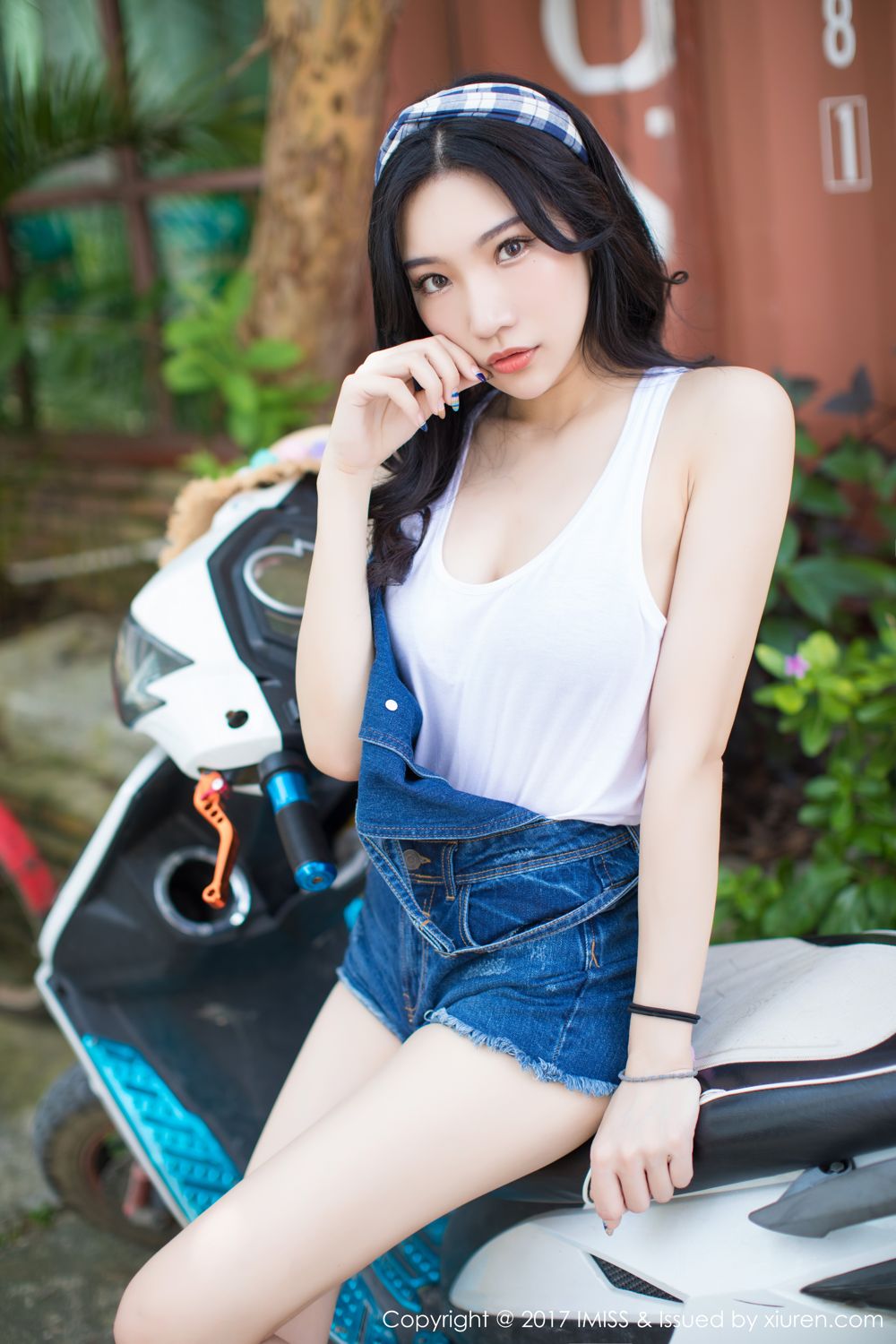 《容容容Alice(Alice) 气质写真》第17张，模特容容容Alice(Alice)，气质主题，全套46张
