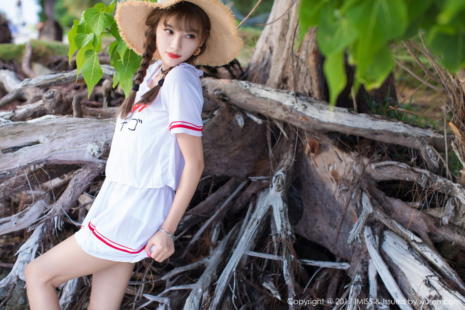 《甜美女神杨晨晨 阳光沙滩香车美人》第9张,比基尼主题,全套42张