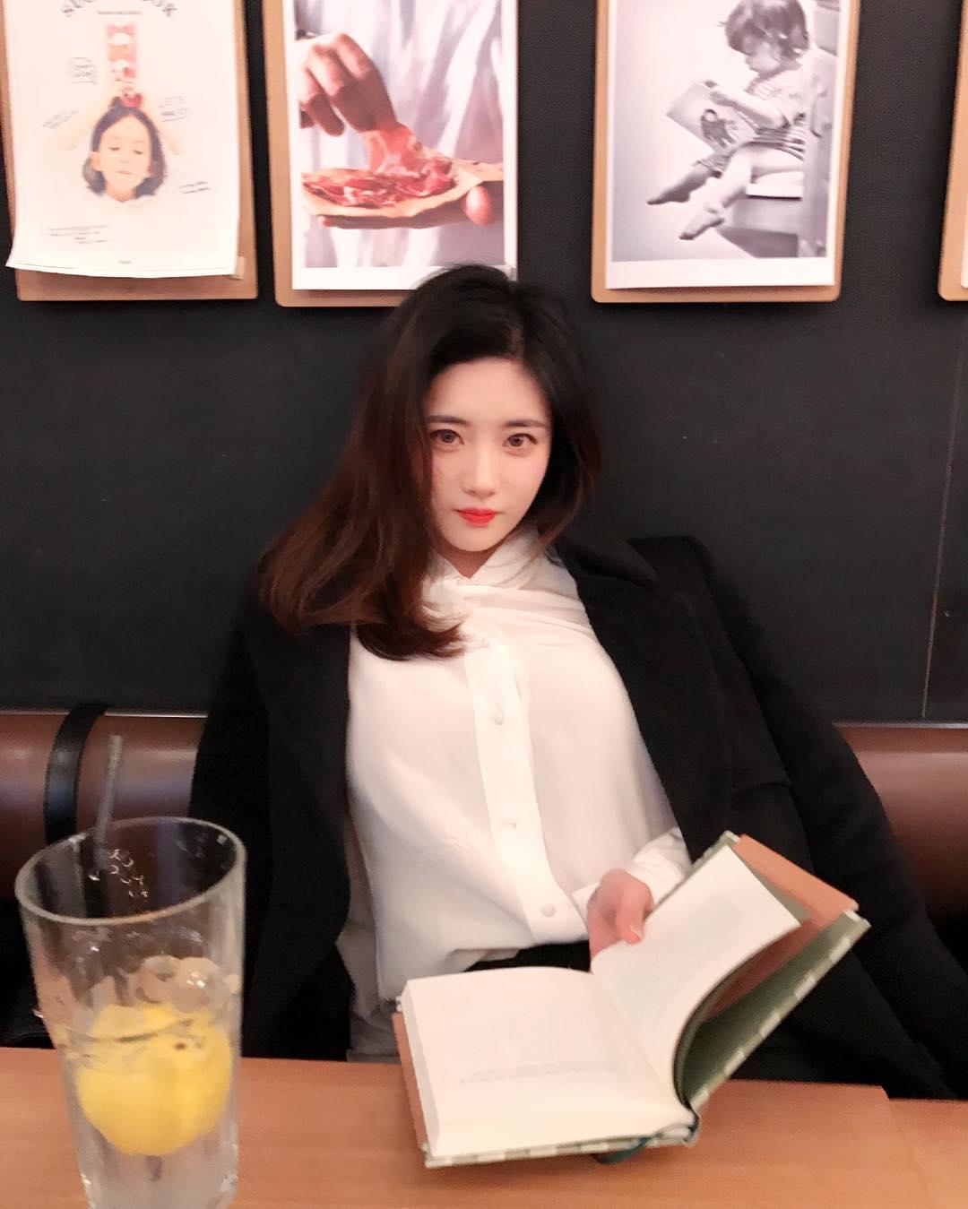 《谢芷馨(Sindy) 私房照写真》第33张,模特谢芷馨(Sindy),私房照主题,全套43张