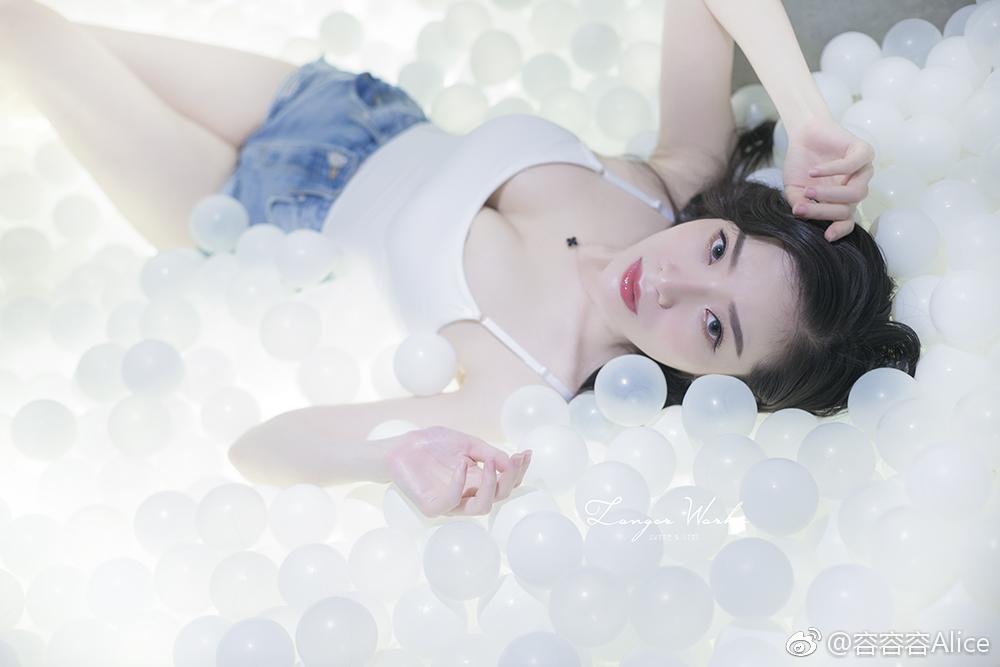 《周慕汐(Zhou Mu Xi) 私房照写真》第2张,模特周慕汐(Zhou Mu Xi),私房照主题,全套70张