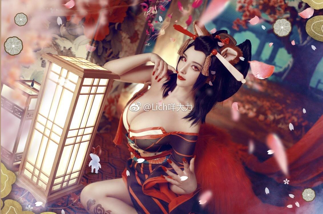 《秀人网 陆萱萱(Lu Xuan Xuan) Cosplay写真》第30张，模特陆萱萱(Lu Xuan Xuan)，秀人网，Cosplay主题，全套37张