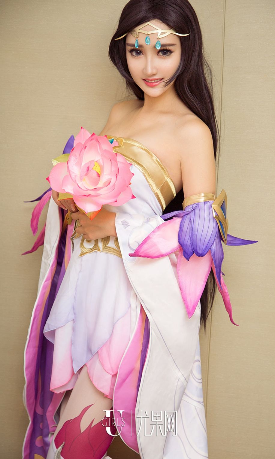 《程彤颜(GINNNNNNN-) Cosplay写真》第5张,模特程彤颜(GINNNNNNN-),Cosplay主题,全套40张