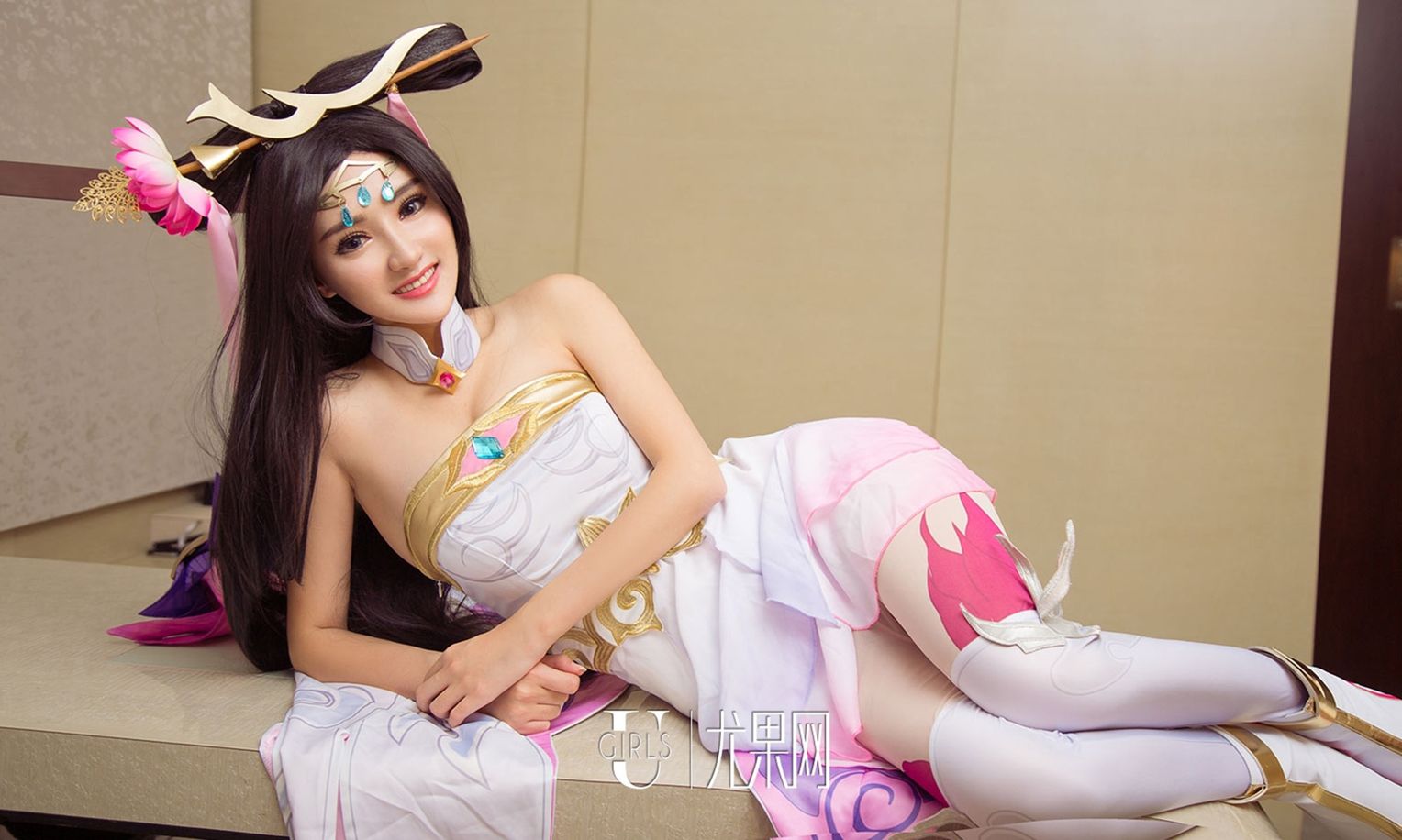 《程彤颜(GINNNNNNN-) Cosplay写真》第40张,模特程彤颜(GINNNNNNN-),Cosplay主题,全套40张