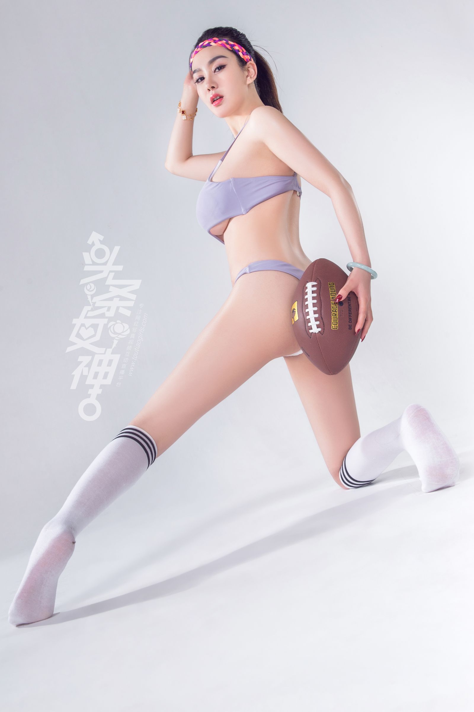 《秀人网 王语纯(王雨纯)、易秀慧(易阳ELLY) 头条女神写真》第2张,模特王语纯(王雨纯)、易秀慧(易阳ELLY),秀人网,头条女神主题,全套52张