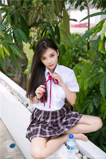 一品学妹杨晨晨 学生制服亭亭而立