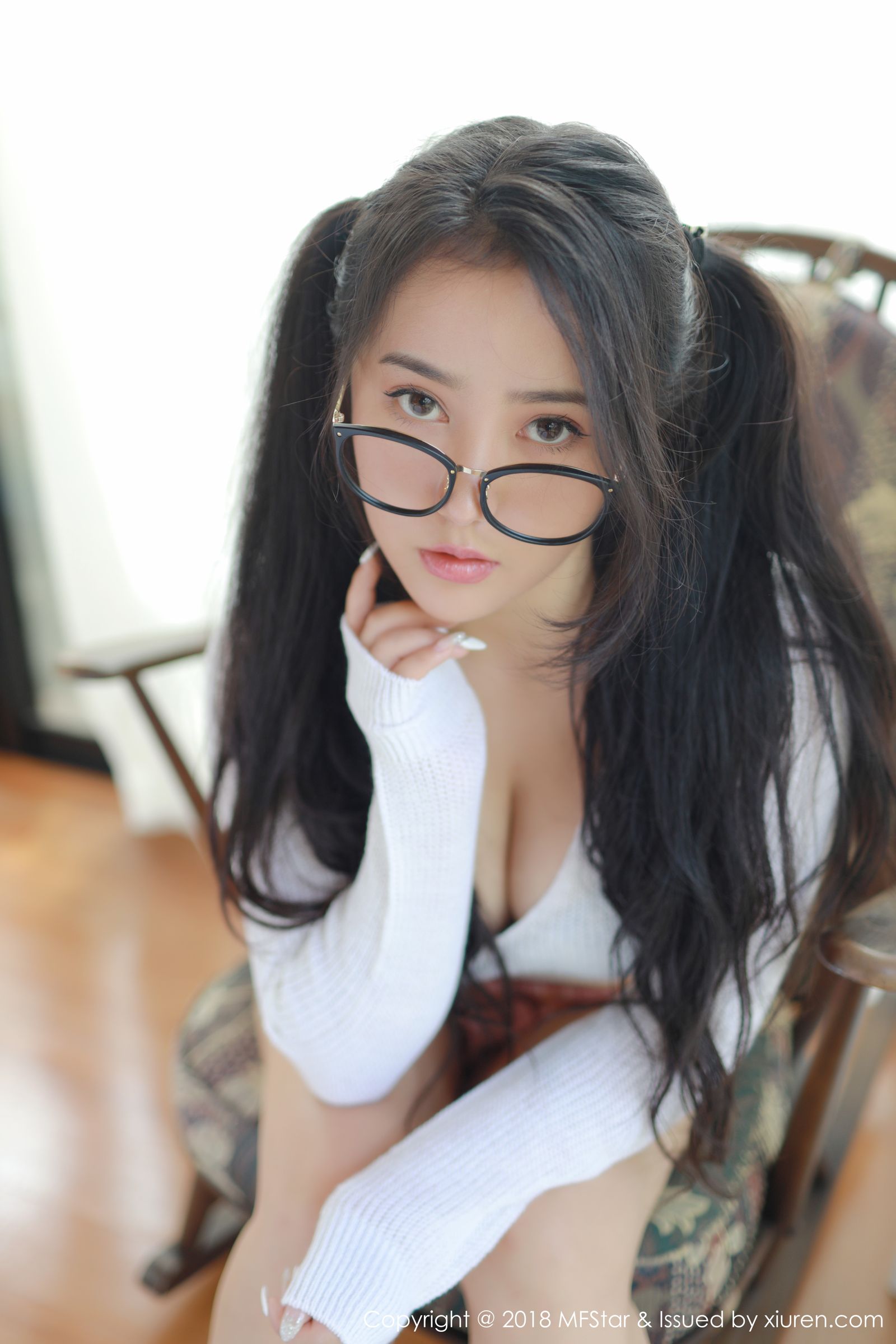 《汤曼玲(玛鲁娜) 制服写真》第7张，模特汤曼玲(玛鲁娜)，制服主题，全套51张