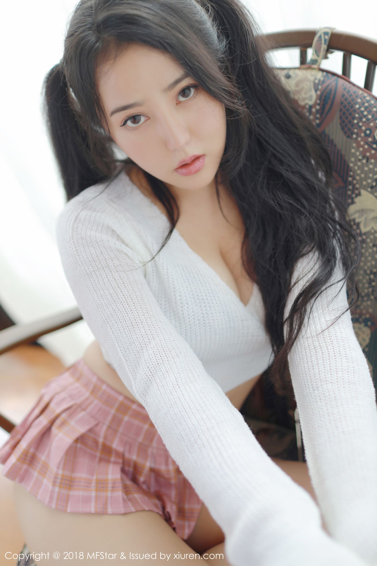 《汤曼玲(玛鲁娜) 制服写真》第22张，模特汤曼玲(玛鲁娜)，制服主题，全套51张