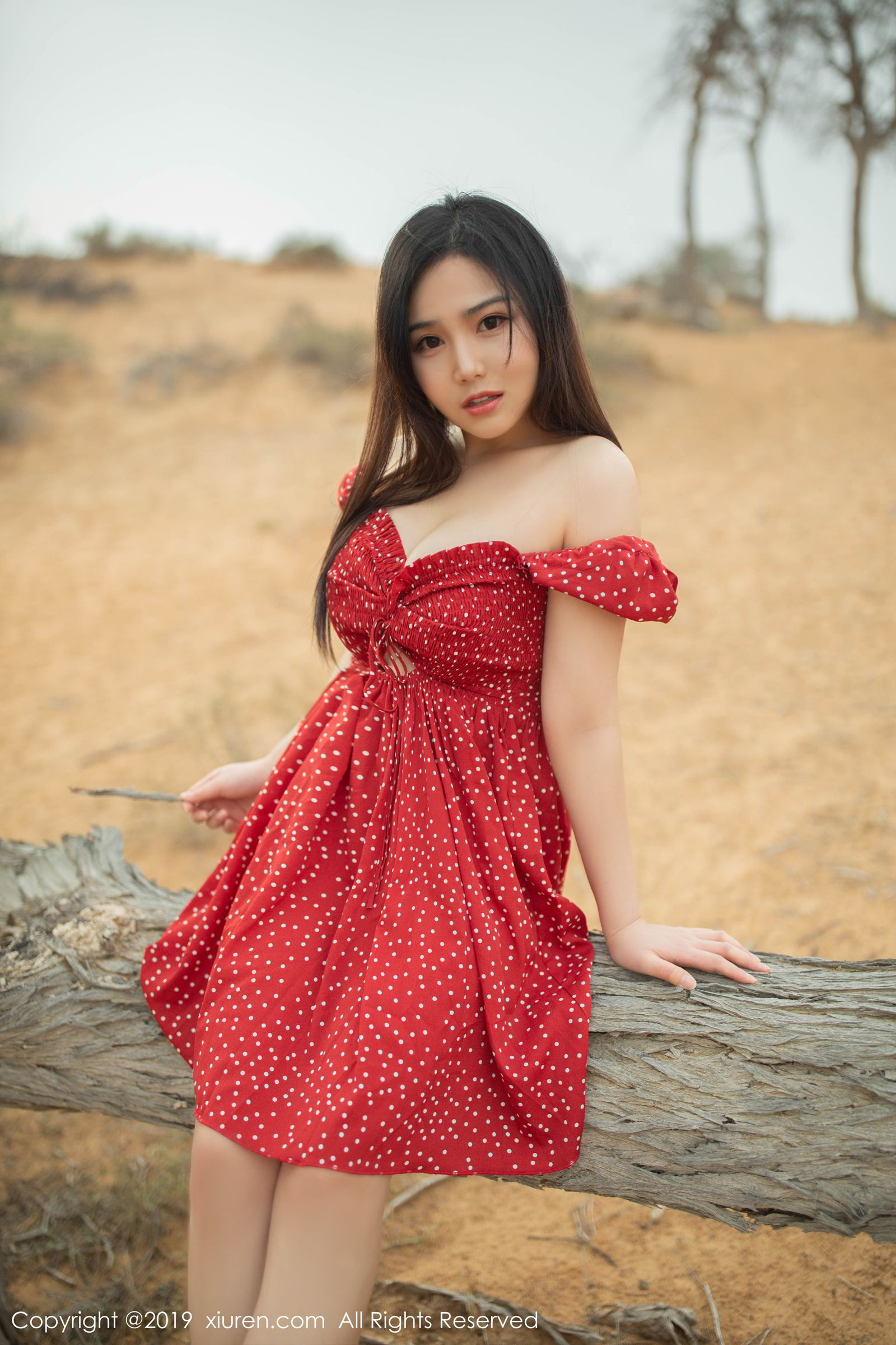 《徐微微(Mia Xu) 户外写真》第20张,模特徐微微(Mia Xu),户外主题,全套54张