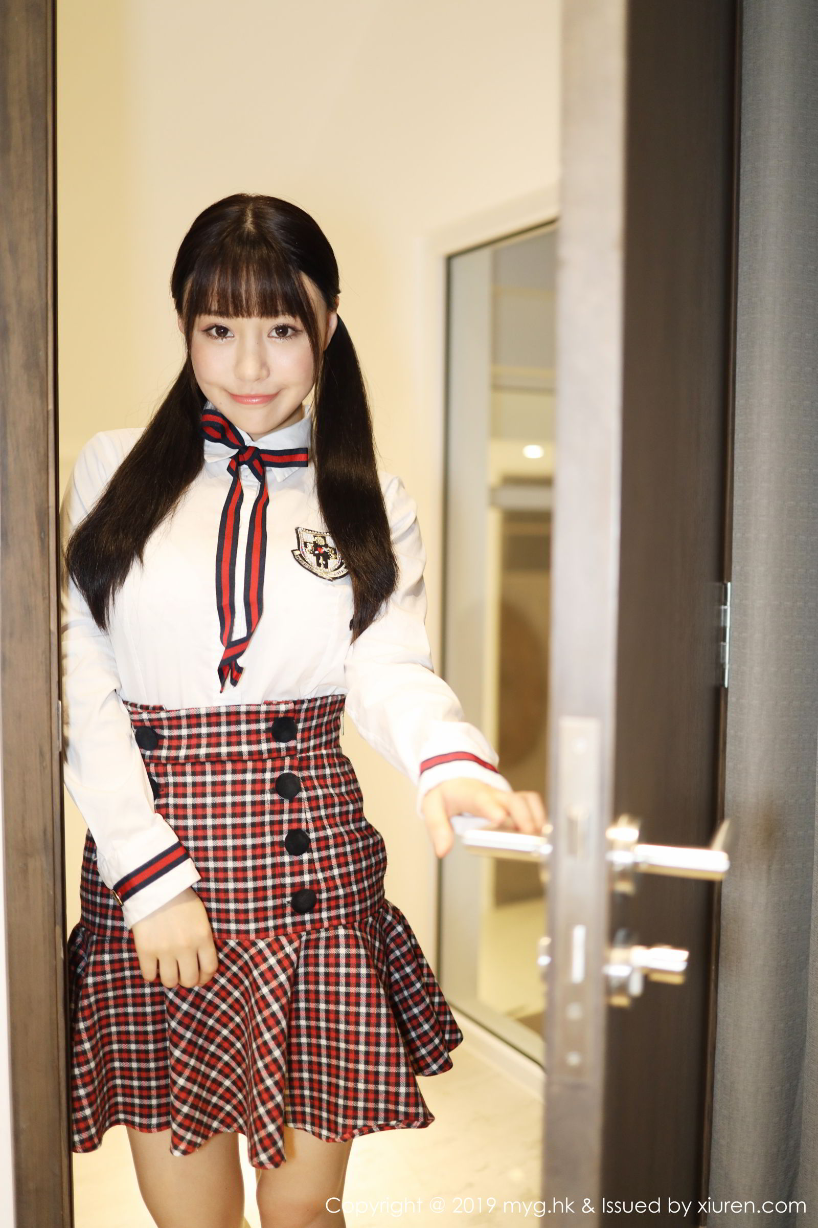 《MyGirl 朱可(barbie可儿) 制服写真 VOL.355》第8张,模特朱可(barbie可儿),mygirl,制服主题,全套80张