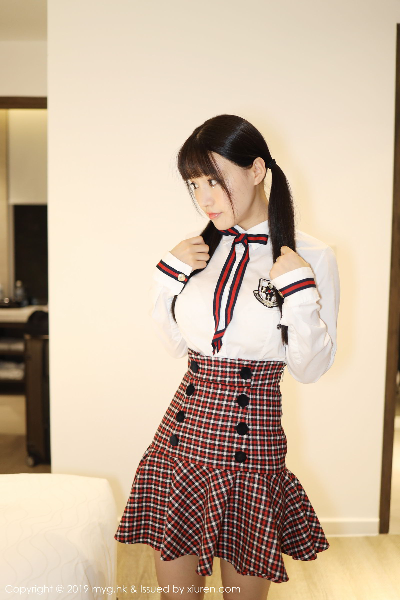 《MyGirl 朱可(barbie可儿) 制服写真 VOL.355》第14张,模特朱可(barbie可儿),mygirl,制服主题,全套80张