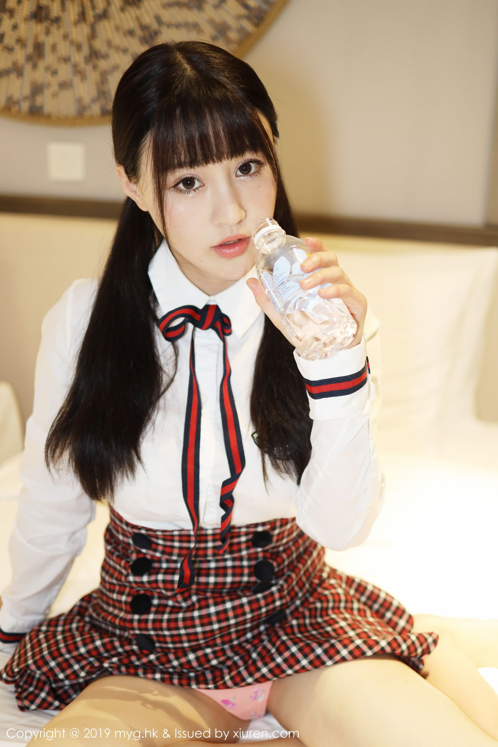 《MyGirl 朱可(barbie可儿) 制服写真 VOL.355》第29张，模特朱可(barbie可儿)，mygirl，制服主题，全套80张