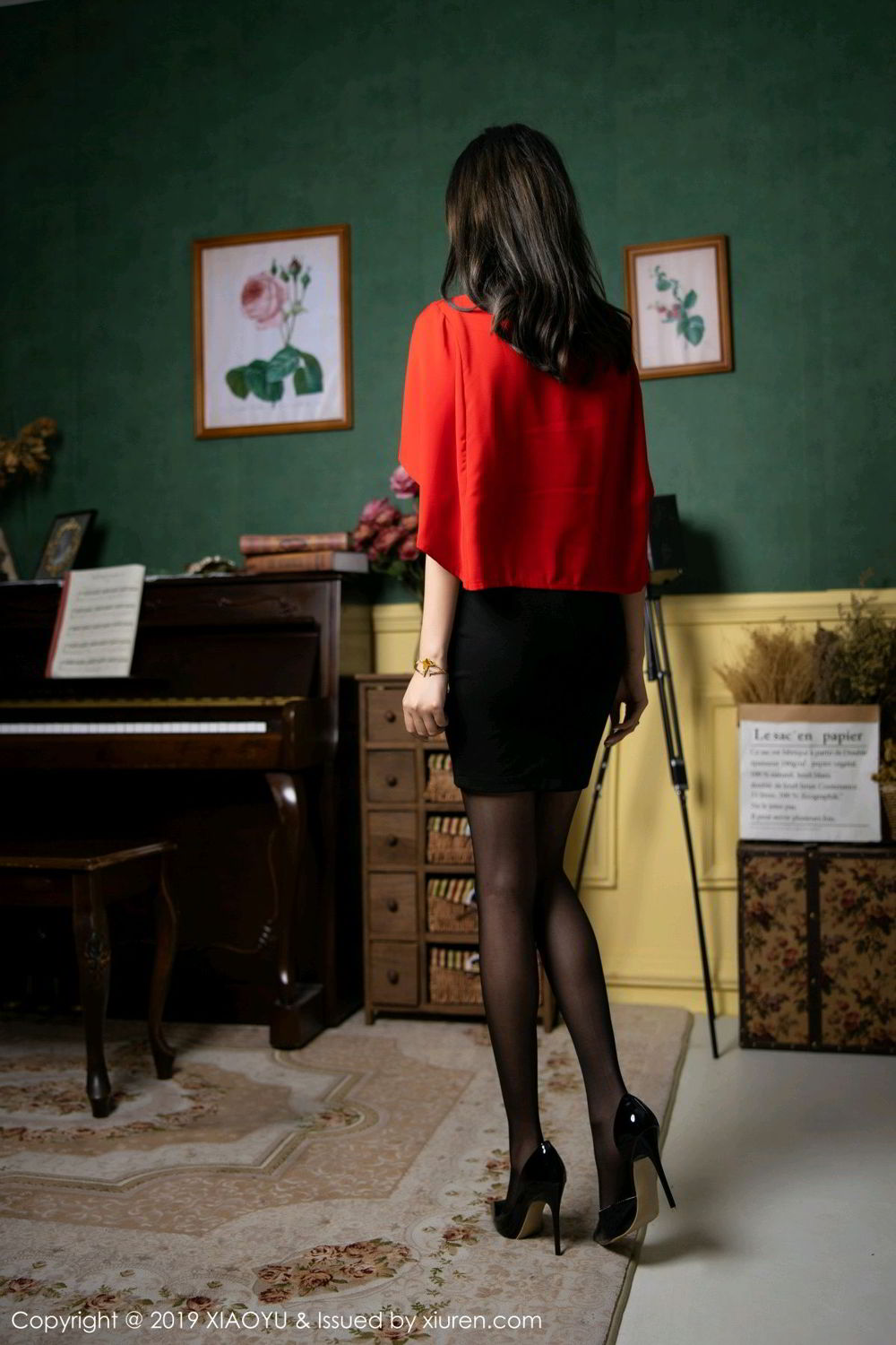 《语画界 杨晨晨 制服写真 VOL.119》第15张，模特杨晨晨，语画界，制服主题，全套75张