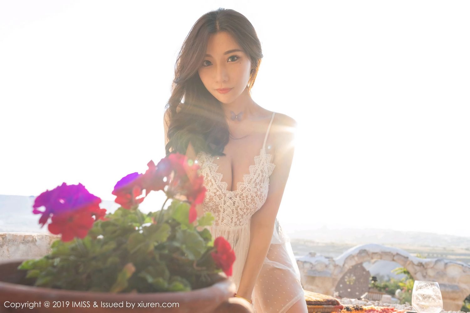 《爱蜜社 陆萱萱(Lu Xuan Xuan) 制服写真 VOL.382》第20张，模特陆萱萱(Lu Xuan Xuan)，爱蜜社，制服主题，全套37张