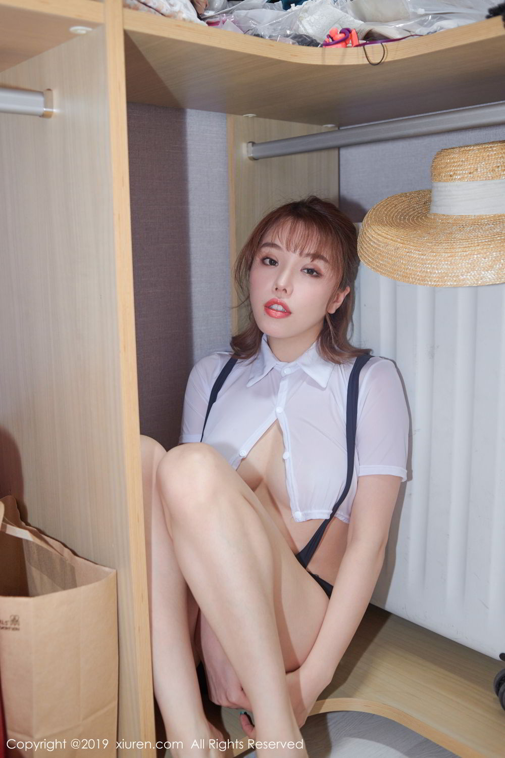 《秀人网 妮小妖(xiaoyao) 高清写真》第39张,模特妮小妖(xiaoyao),秀人网,全套52张