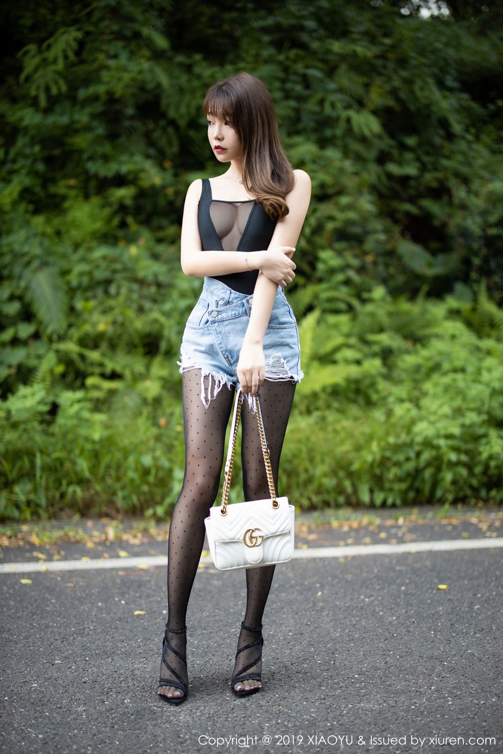 《语画界 芝芝Booty 制服写真 VOL.156》第5张,模特芝芝Booty,语画界,制服主题,全套68张
