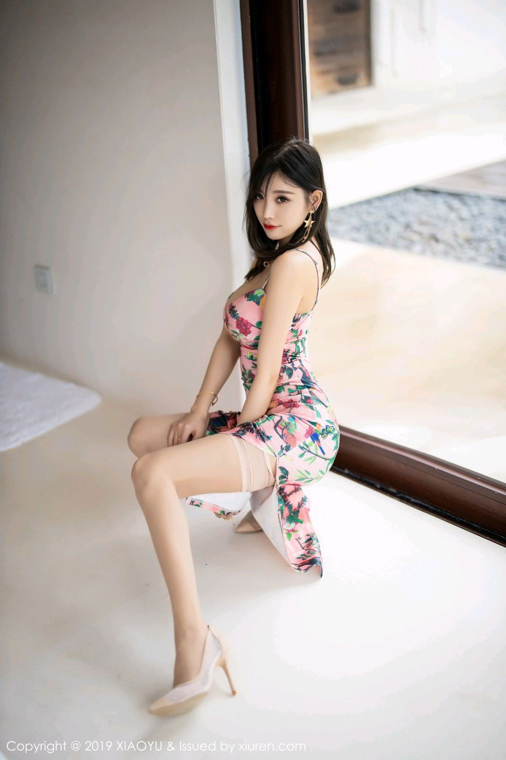 《语画界 杨晨晨 制服写真 VOL.194》第13张,模特杨晨晨,语画界,制服主题,全套70张