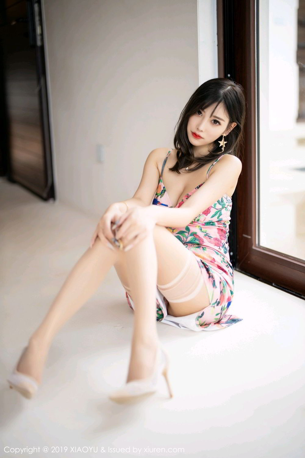 《语画界 杨晨晨 制服写真 VOL.194》第18张,模特杨晨晨,语画界,制服主题,全套70张