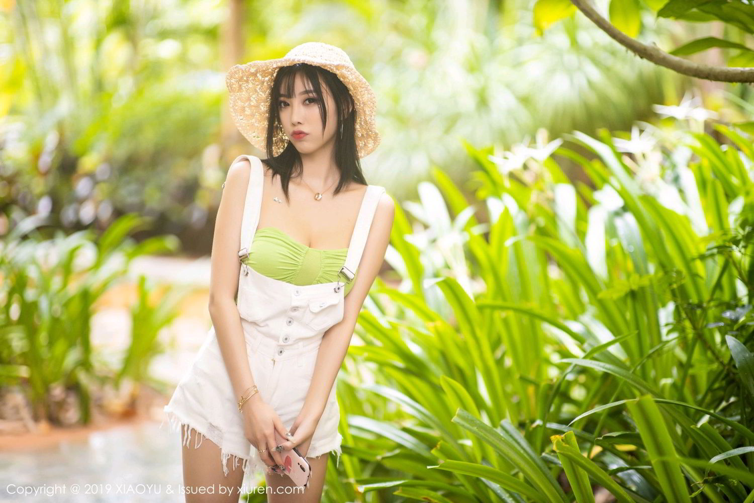 《语画界 杨晨晨 制服写真 VOL.204》第50张，模特杨晨晨，语画界，制服主题，全套58张