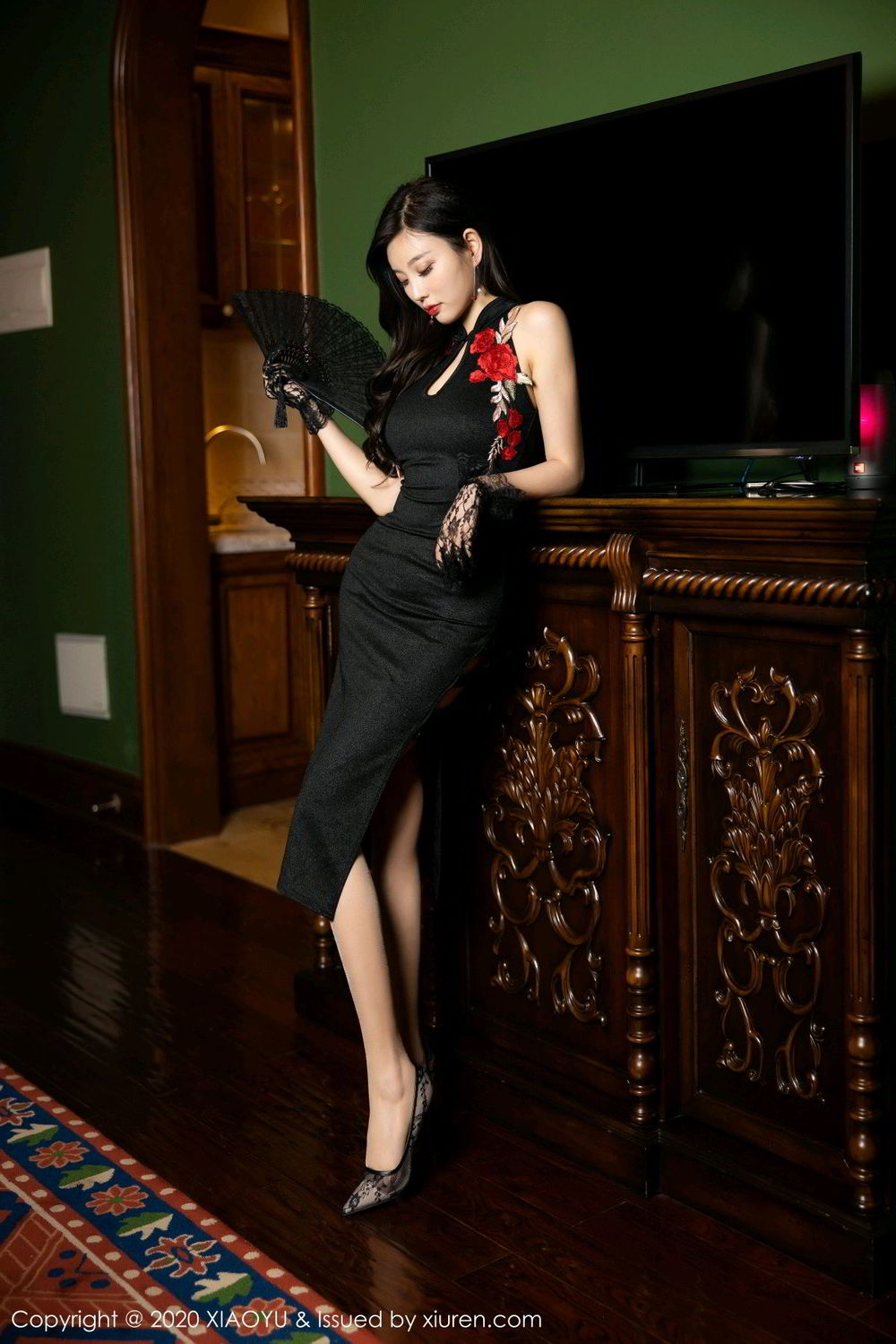 《语画界 杨晨晨 制服写真 VOL.241》第2张,模特杨晨晨,语画界,制服主题,全套100张