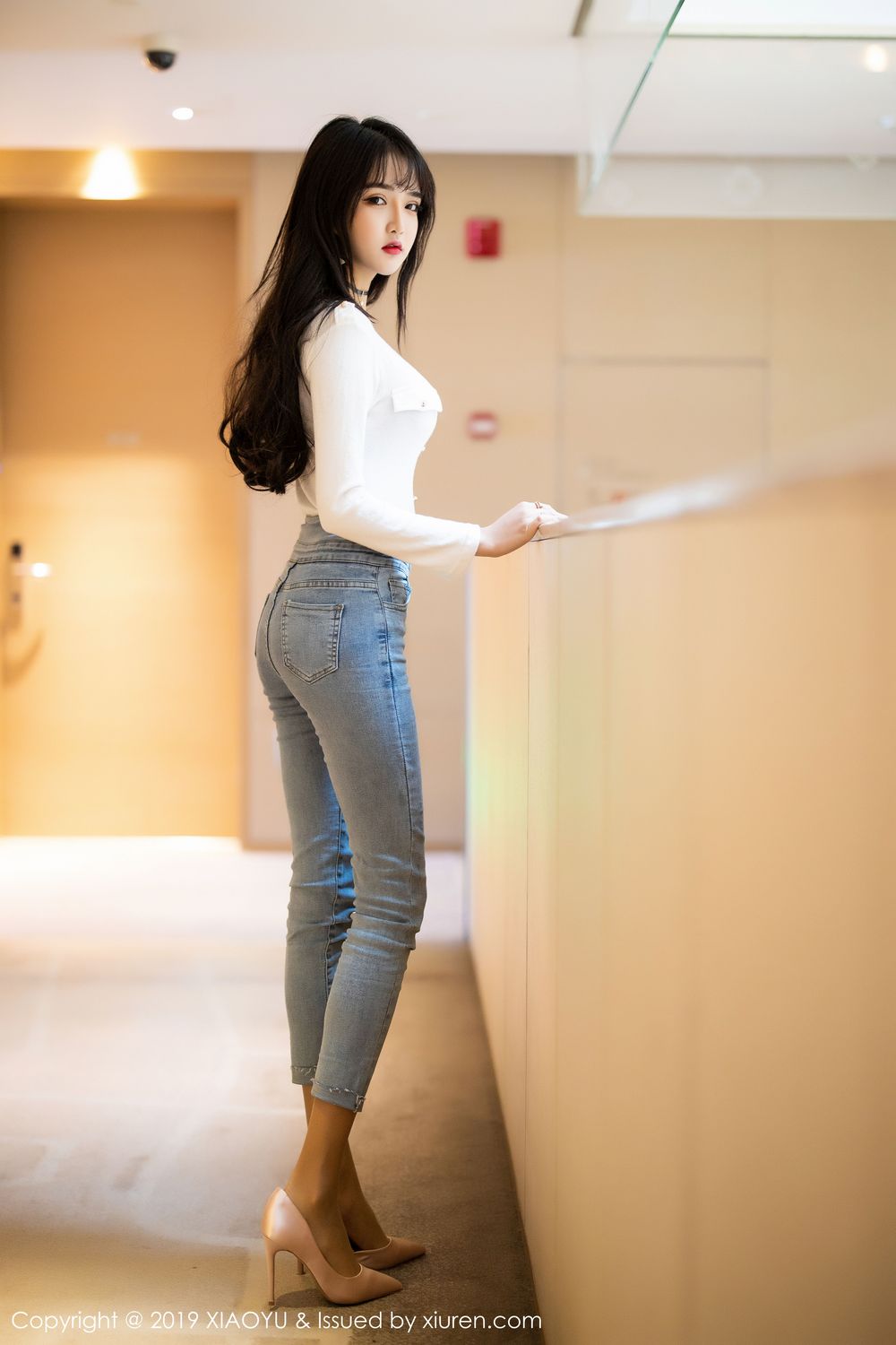 《语画界 Miko酱 制服写真 VOL.212》第21张,模特Miko酱,语画界,制服主题,全套100张