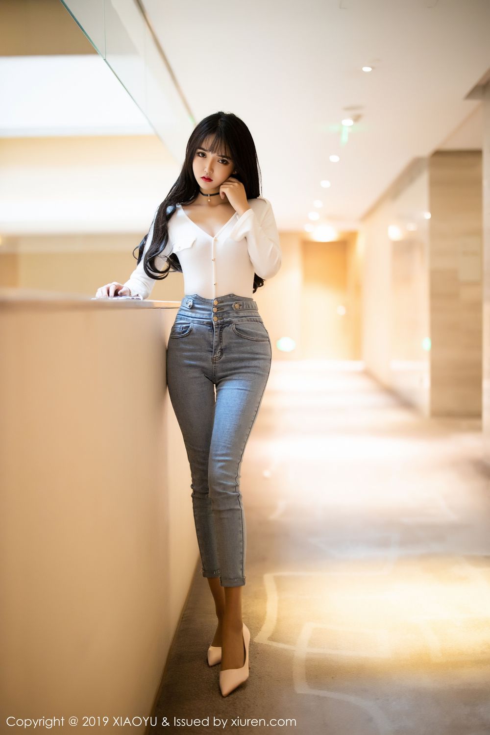 《语画界 Miko酱 制服写真 VOL.212》第24张,模特Miko酱,语画界,制服主题,全套100张