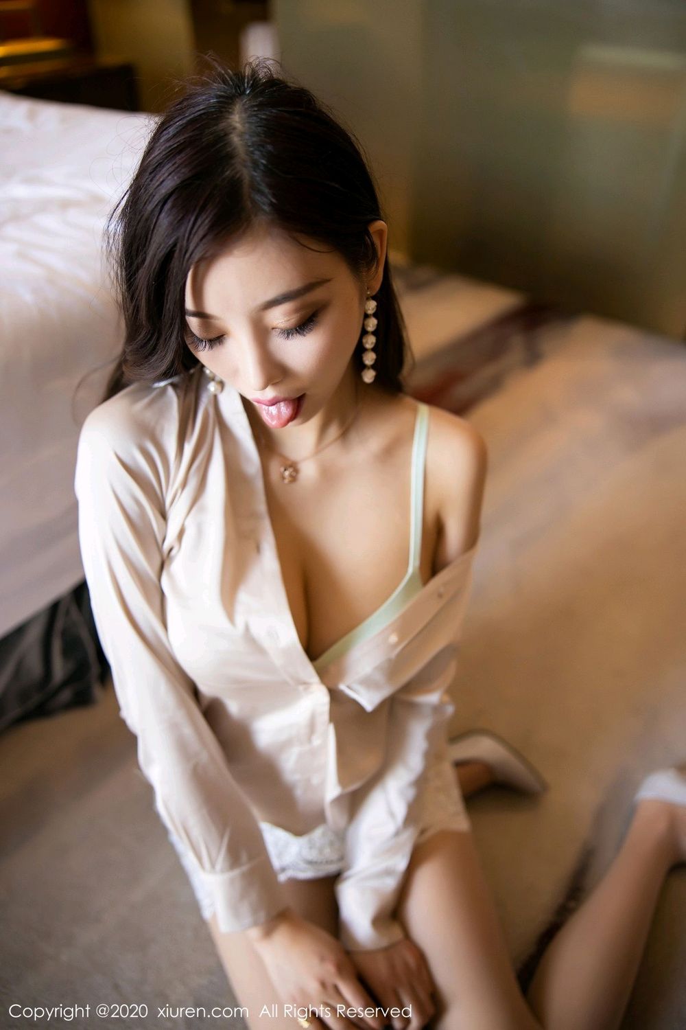 《秀人网 杨晨晨 美腿写真》第33张,模特杨晨晨,秀人网,美腿主题,全套65张