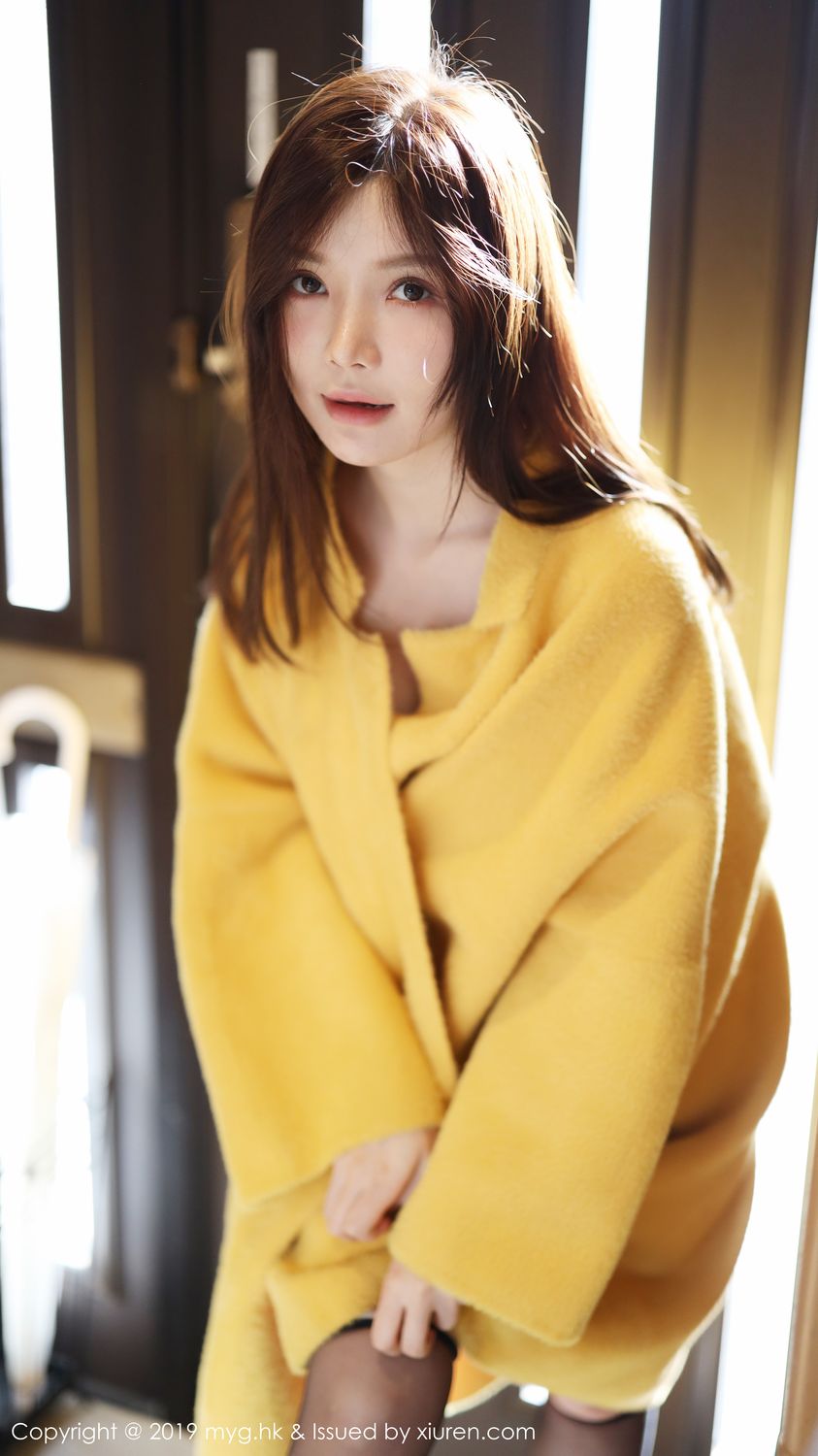 《MyGirl 黄米妮 制服写真 VOL.418》第20张,模特黄米妮,mygirl,制服主题,全套80张