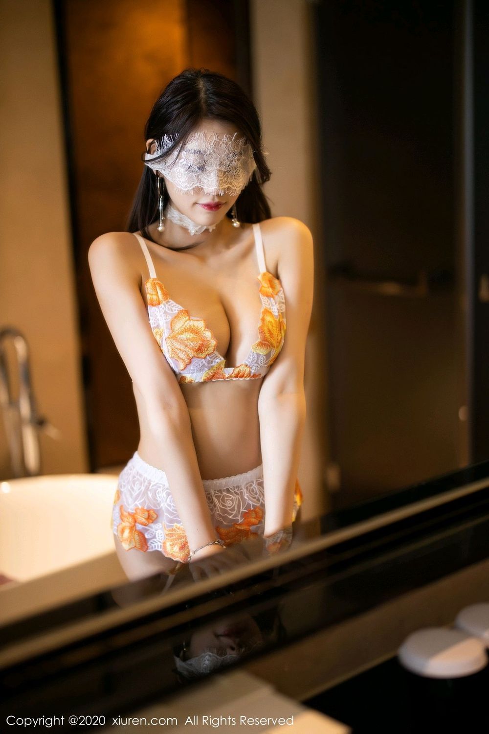 《秀人网 杨晨晨 性感写真》第2张,模特杨晨晨,秀人网,性感主题,全套82张