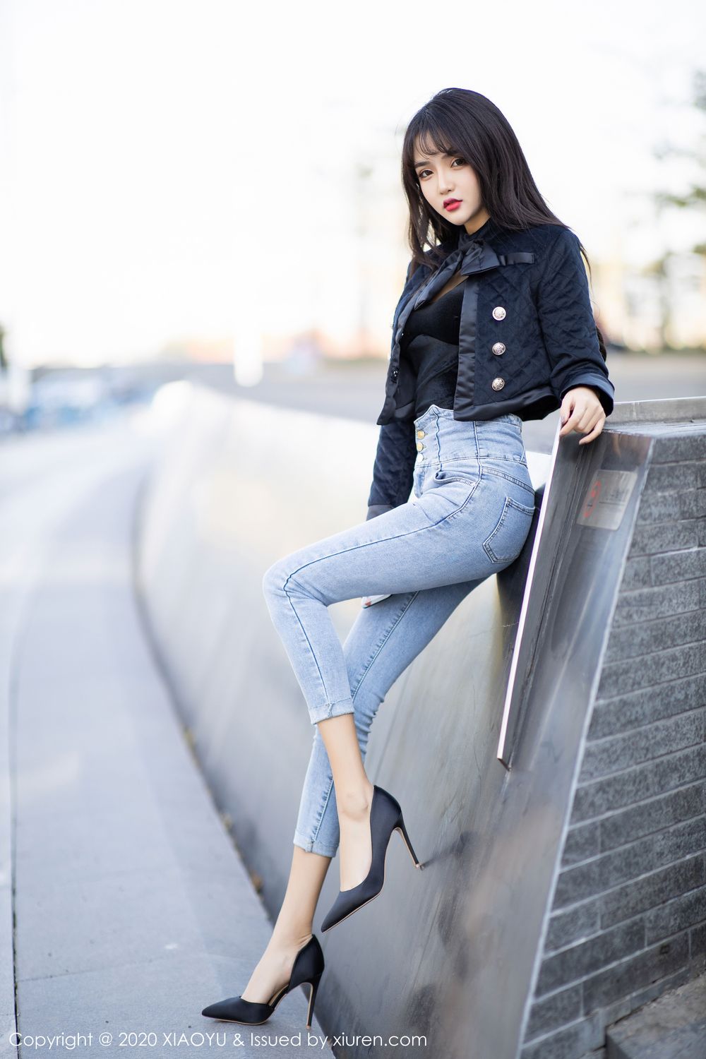 《语画界 Miko酱 制服写真 VOL.235》第8张，模特Miko酱，语画界，制服主题，全套100张