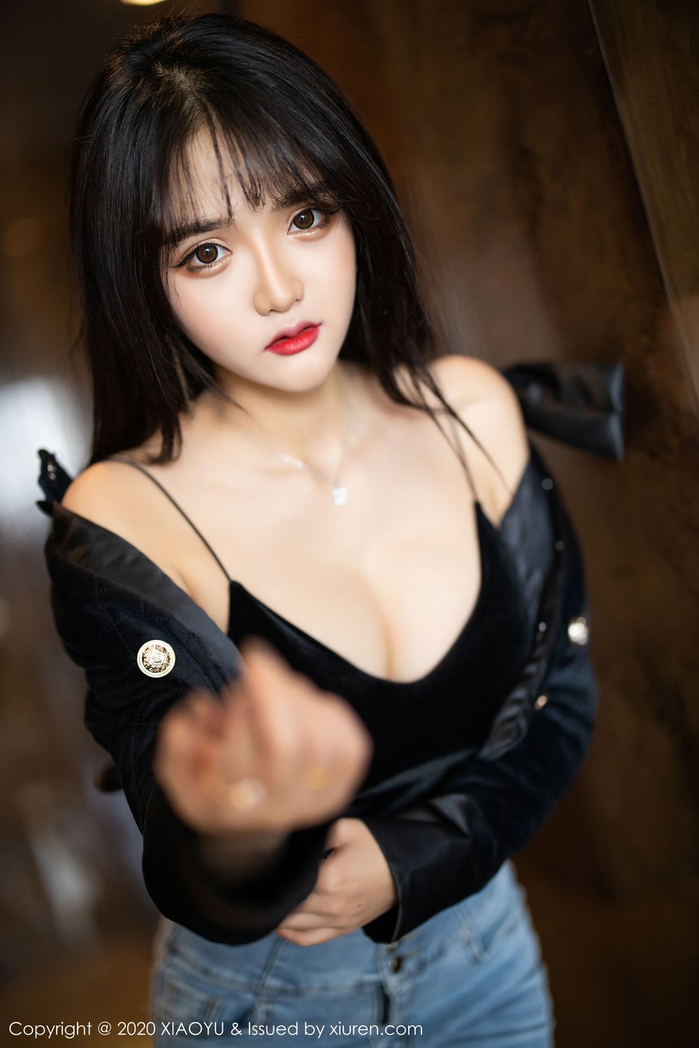 《语画界 Miko酱 制服写真 VOL.235》第34张,模特Miko酱,语画界,制服主题,全套100张