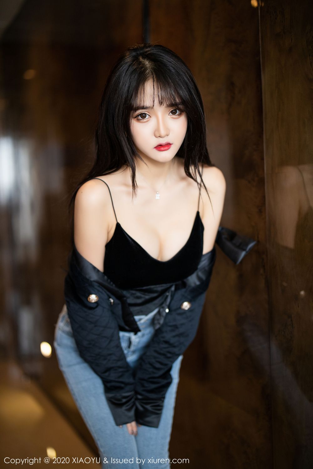 《语画界 Miko酱 制服写真 VOL.235》第35张，模特Miko酱，语画界，制服主题，全套100张
