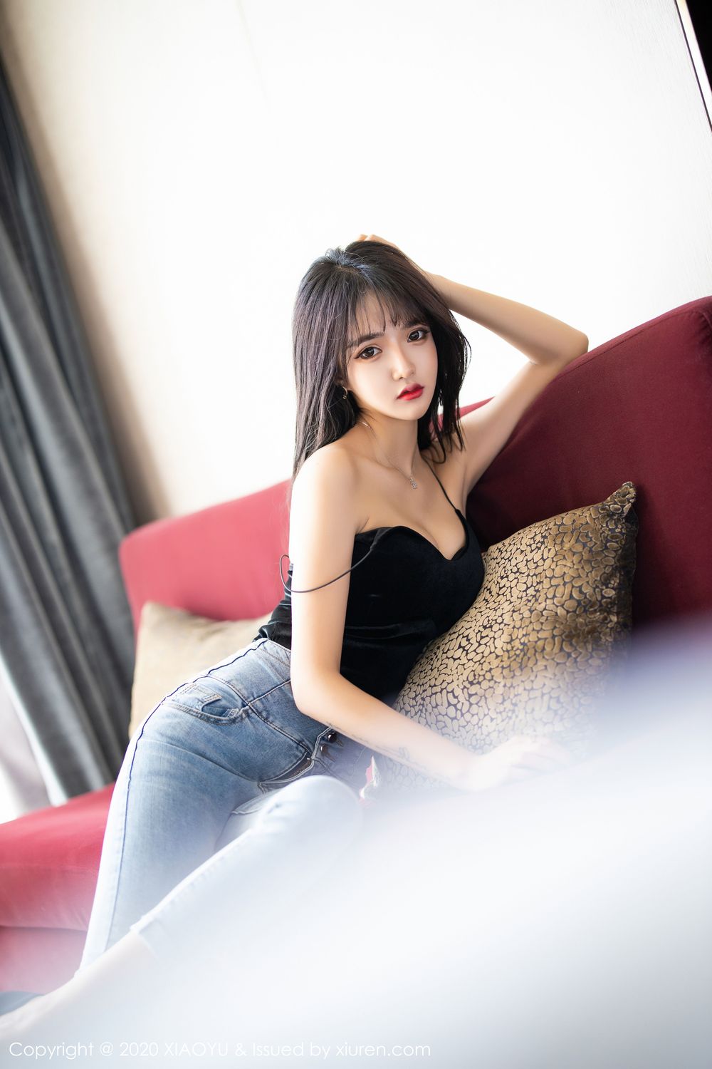 《语画界 Miko酱 制服写真 VOL.235》第44张，模特Miko酱，语画界，制服主题，全套100张
