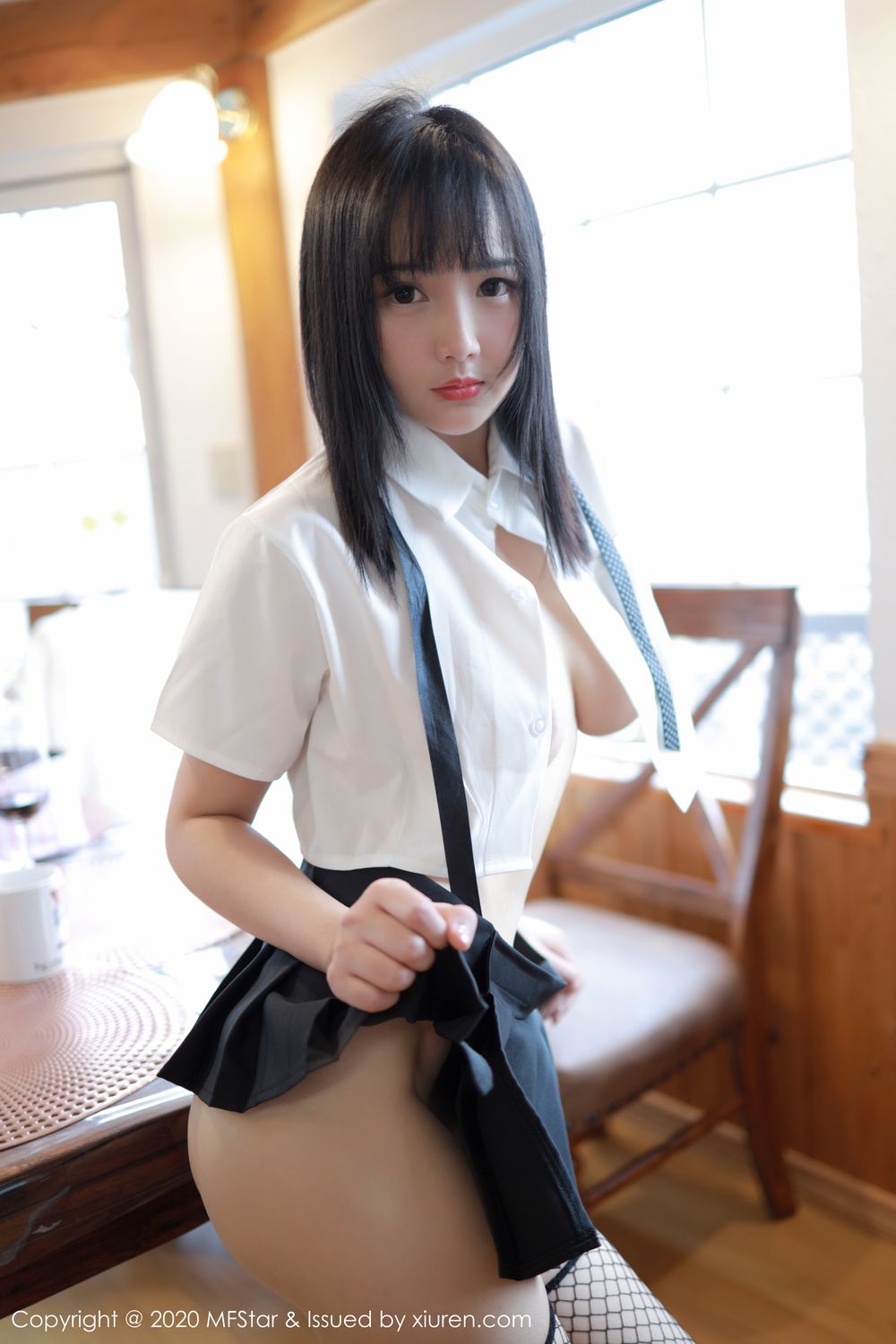 《MFStar 徐微微(Mia Xu) 制服写真 VOL.255》第38张,模特徐微微(Mia Xu),mfstar,制服主题,全套52张