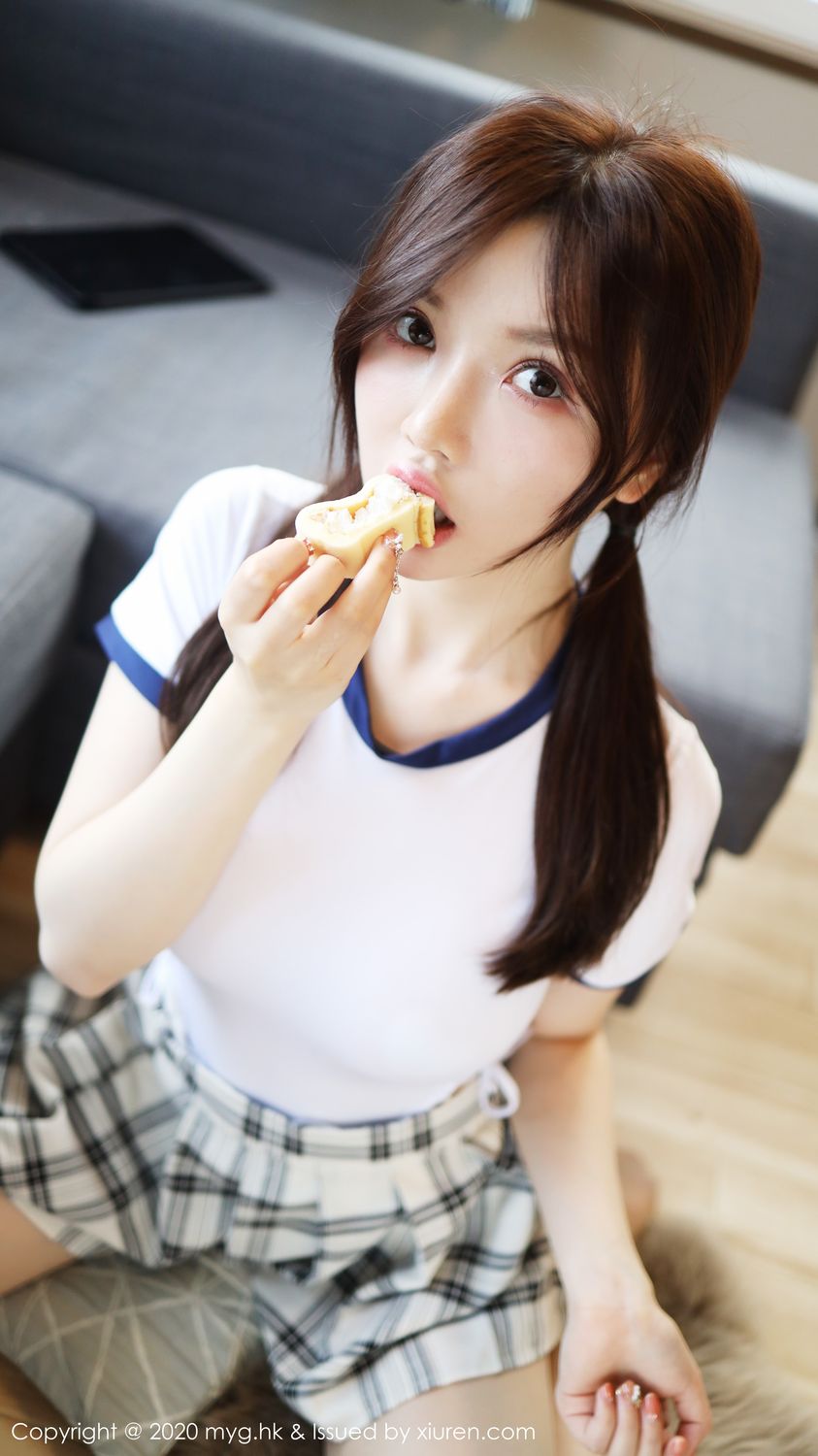 《MyGirl 黄米妮 制服写真 VOL.430》第52张,模特黄米妮,mygirl,制服主题,全套100张