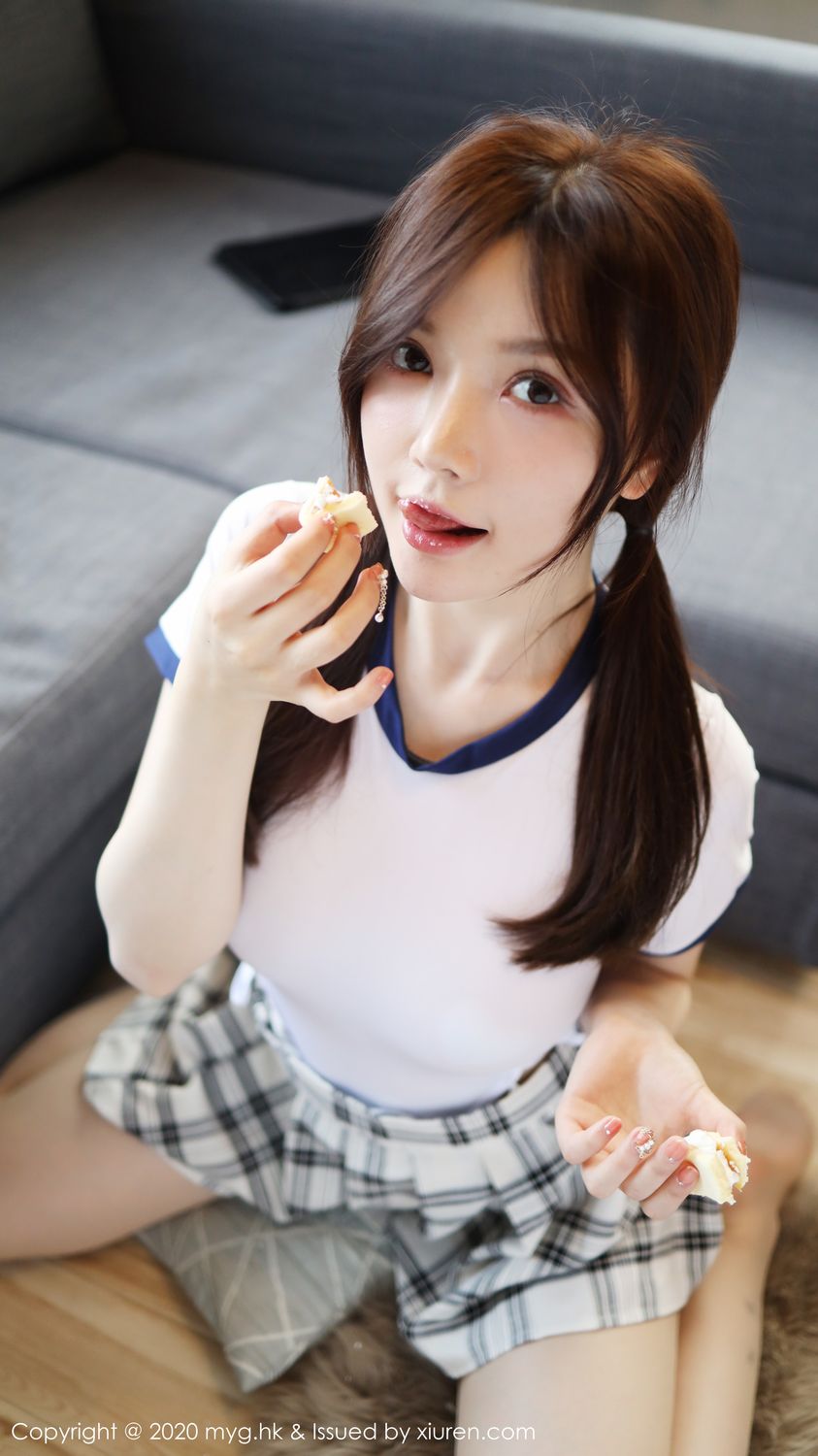 《MyGirl 黄米妮 制服写真 VOL.430》第56张,模特黄米妮,mygirl,制服主题,全套100张