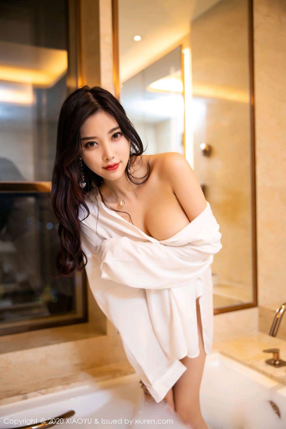 《语画界 杨晨晨 制服写真 VOL.272》第27张,模特杨晨晨,语画界,制服主题,全套72张