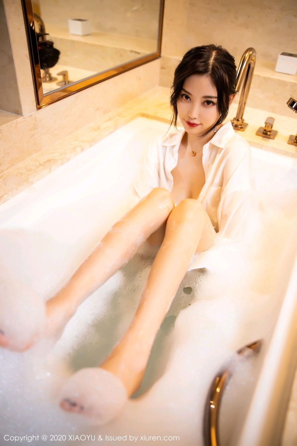 《语画界 杨晨晨 制服写真 VOL.272》第41张，模特杨晨晨，语画界，制服主题，全套72张