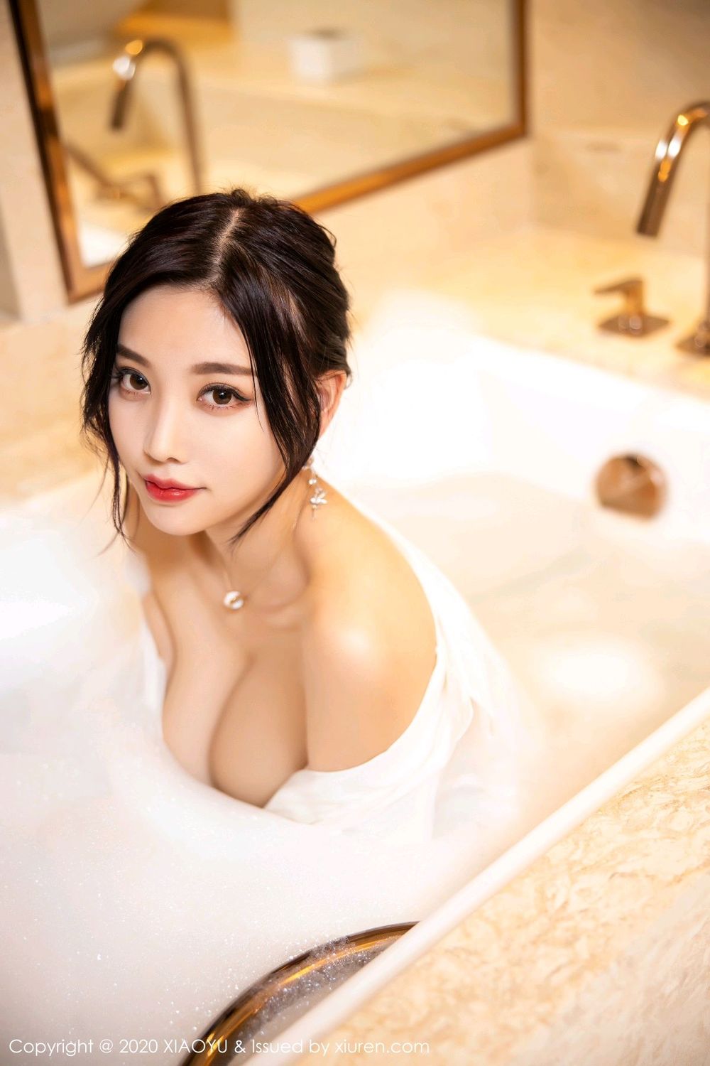 《语画界 杨晨晨 制服写真 VOL.272》第44张,模特杨晨晨,语画界,制服主题,全套72张