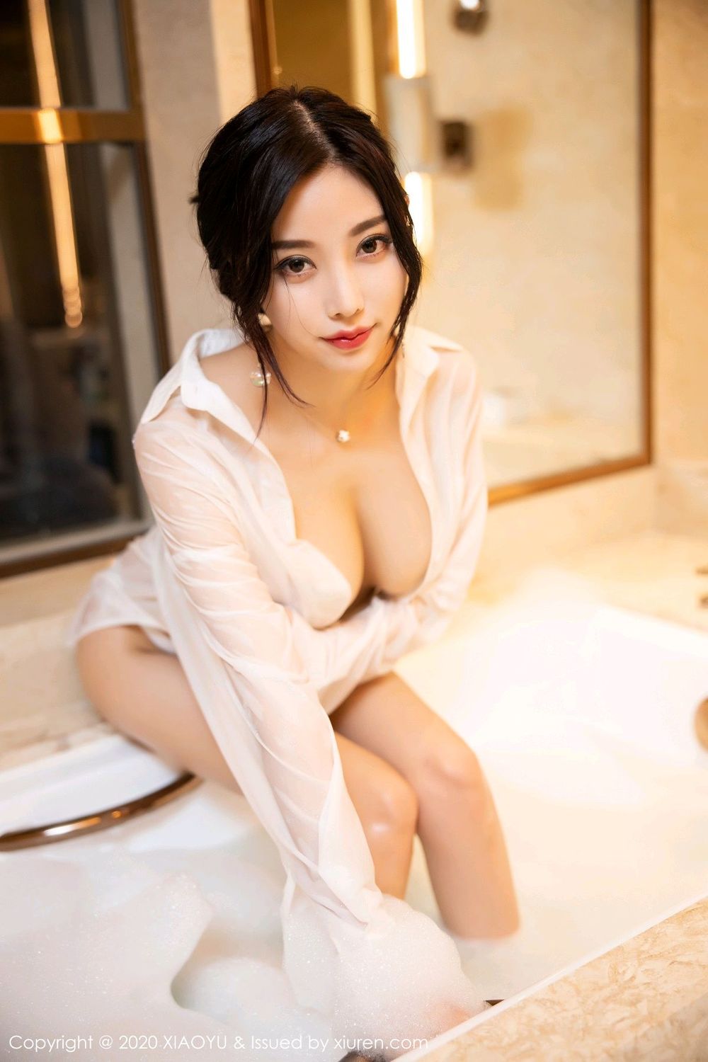 《语画界 杨晨晨 制服写真 VOL.272》第58张,模特杨晨晨,语画界,制服主题,全套72张