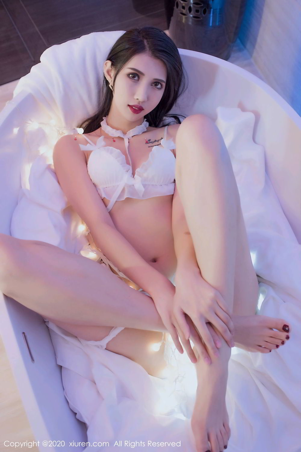 《秀人网 葛征(哈尼宝宝) 高清写真》第3张，模特葛征(哈尼宝宝)，秀人网，全套72张
