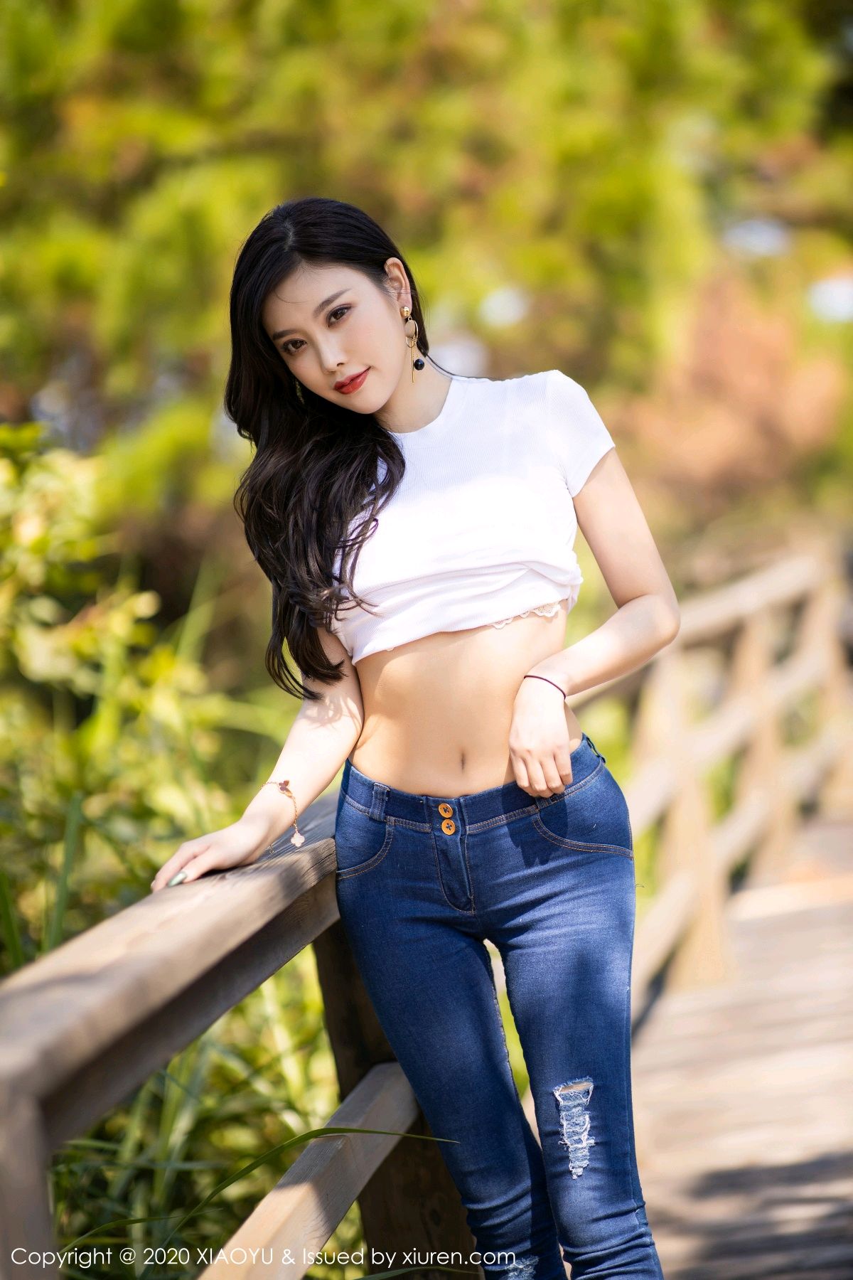 《语画界 杨晨晨 制服写真 VOL.300》第34张,模特杨晨晨,语画界,制服主题,全套92张