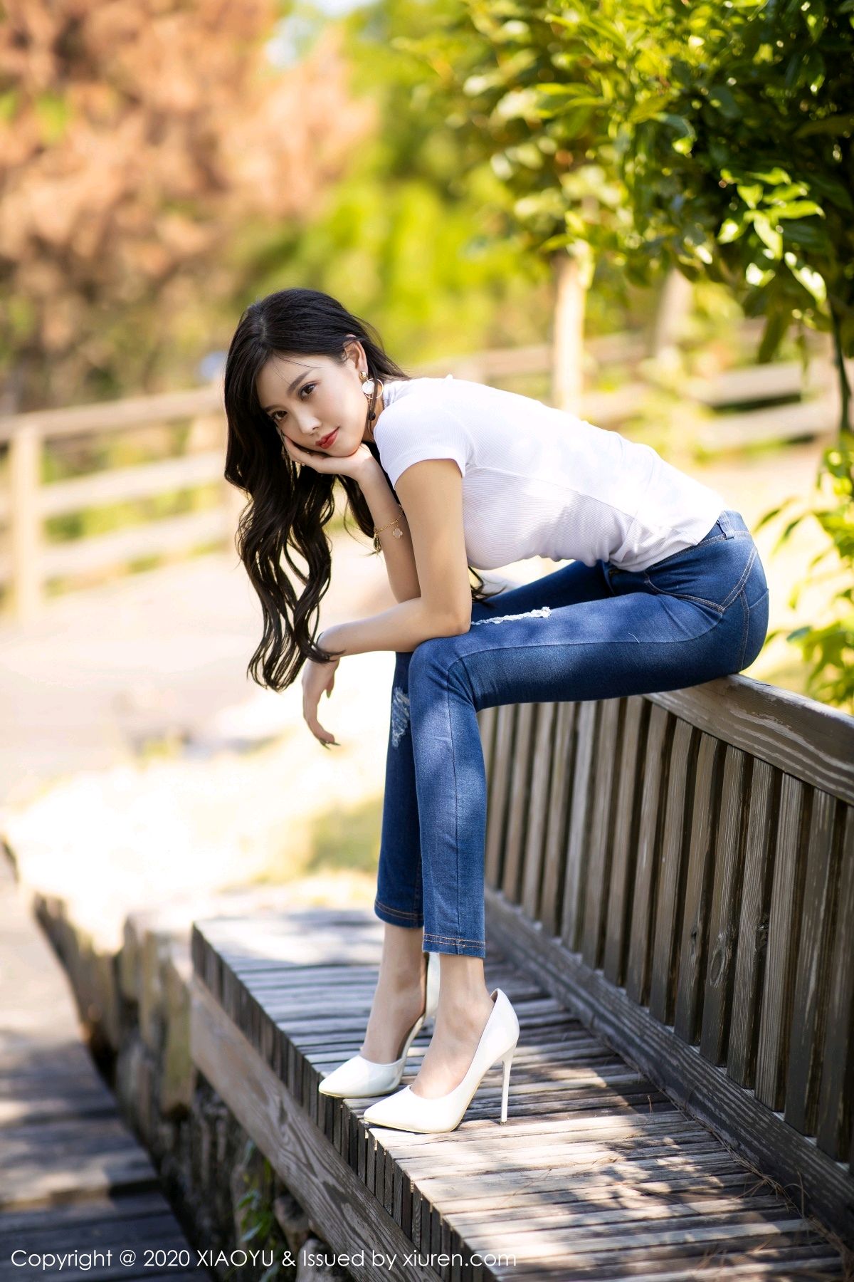 《语画界 杨晨晨 制服写真 VOL.300》第92张,模特杨晨晨,语画界,制服主题,全套92张