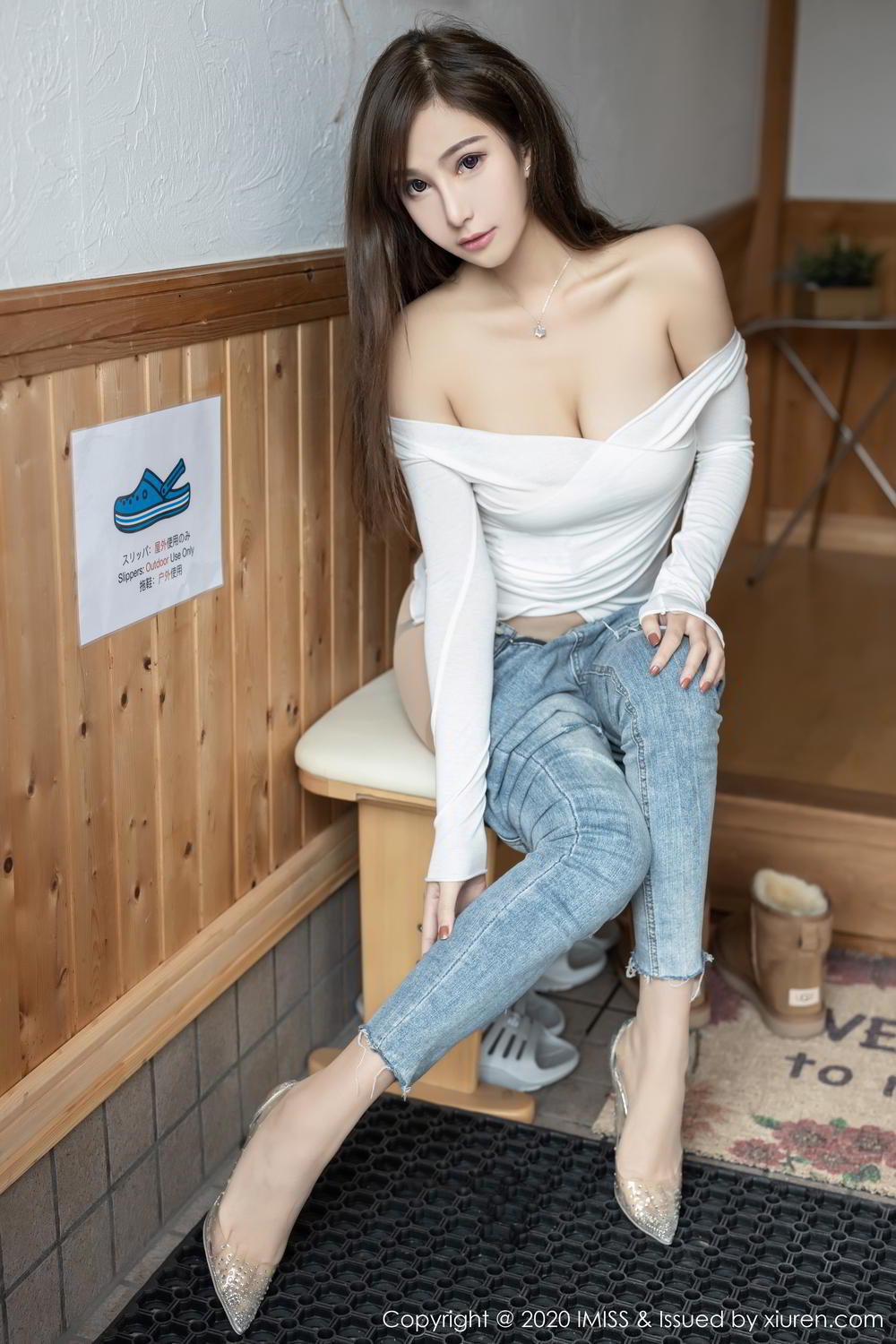 《爱蜜社 ChristychristyFung(兔小兔) 制服写真 VOL.452》第47张,模特ChristychristyFung(兔小兔),爱蜜社,制服主题,全套63张