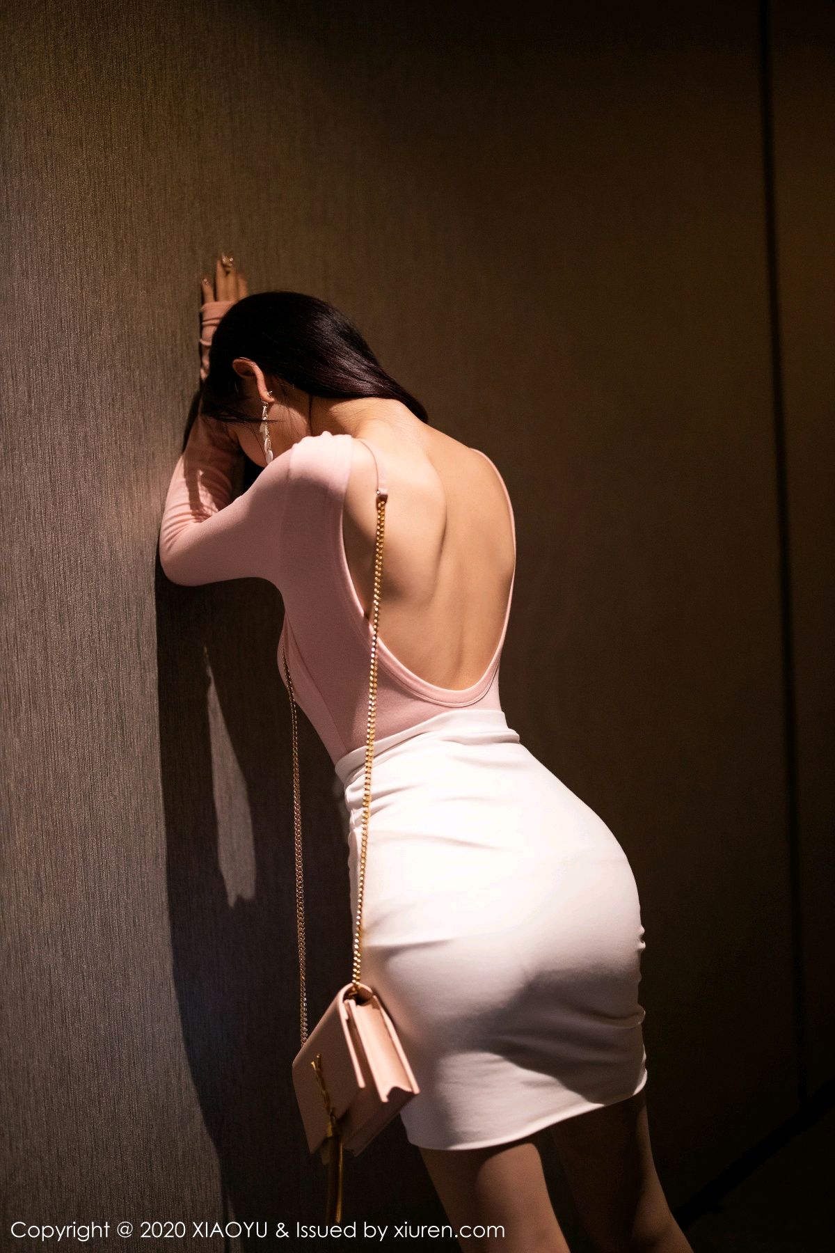 《语画界 王馨瑶(Yanni)、王语纯(王雨纯) 制服写真 VOL.310》第71张，模特王馨瑶(Yanni)、王语纯(王雨纯)，语画界，制服主题，全套72张