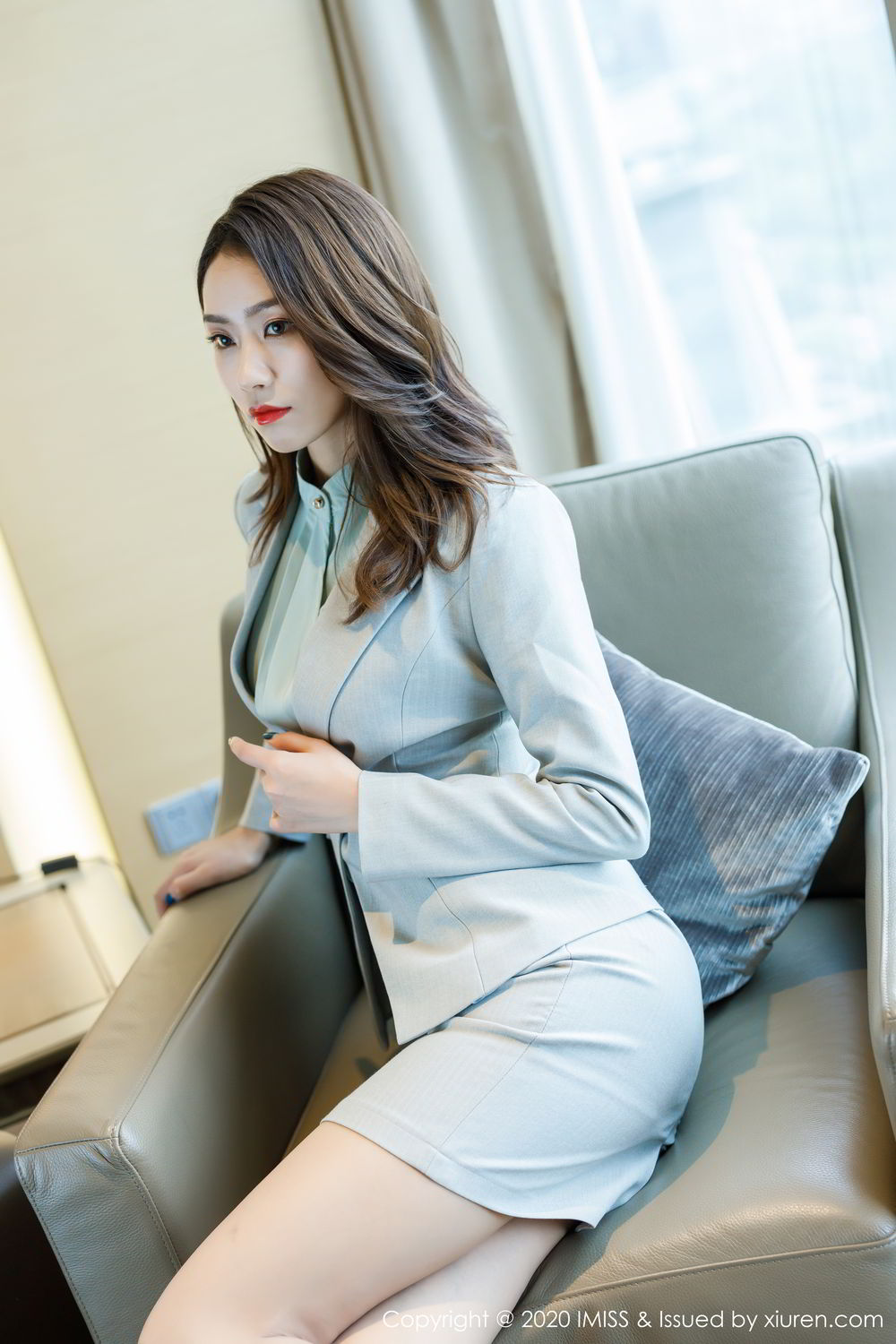 《爱蜜社 沐青(muqing) 制服写真 VOL.466》第15张,模特沐青(muqing),爱蜜社,制服主题,全套83张