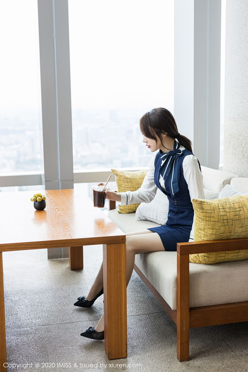 《爱蜜社 小九月(Xiao Jiu Yue) 制服写真 VOL.468》第6张,模特小九月(Xiao Jiu Yue),爱蜜社,制服主题,全套86张