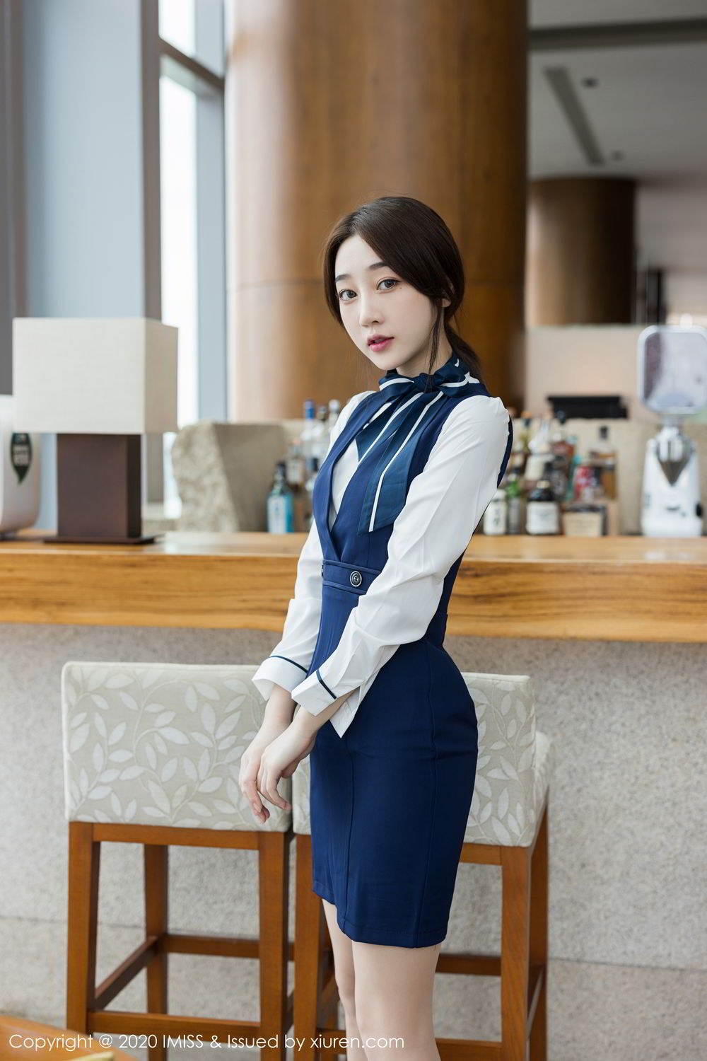 《爱蜜社 小九月(Xiao Jiu Yue) 制服写真 VOL.468》第19张,模特小九月(Xiao Jiu Yue),爱蜜社,制服主题,全套86张