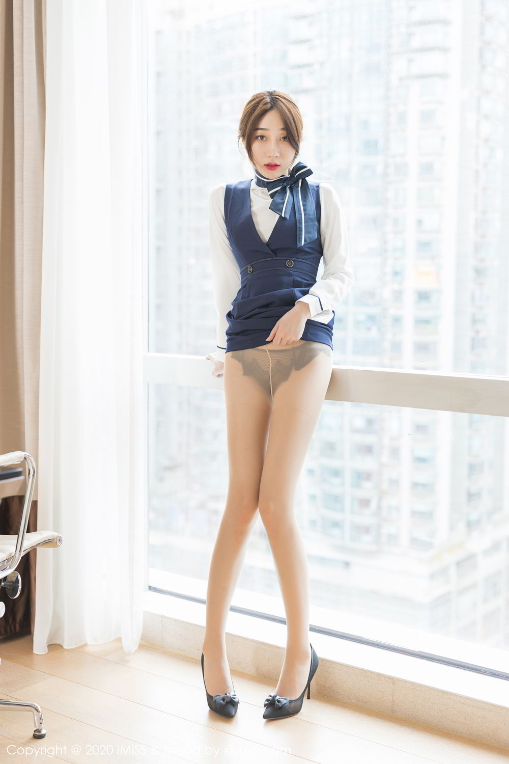 《爱蜜社 小九月(Xiao Jiu Yue) 制服写真 VOL.468》第25张,模特小九月(Xiao Jiu Yue),爱蜜社,制服主题,全套86张