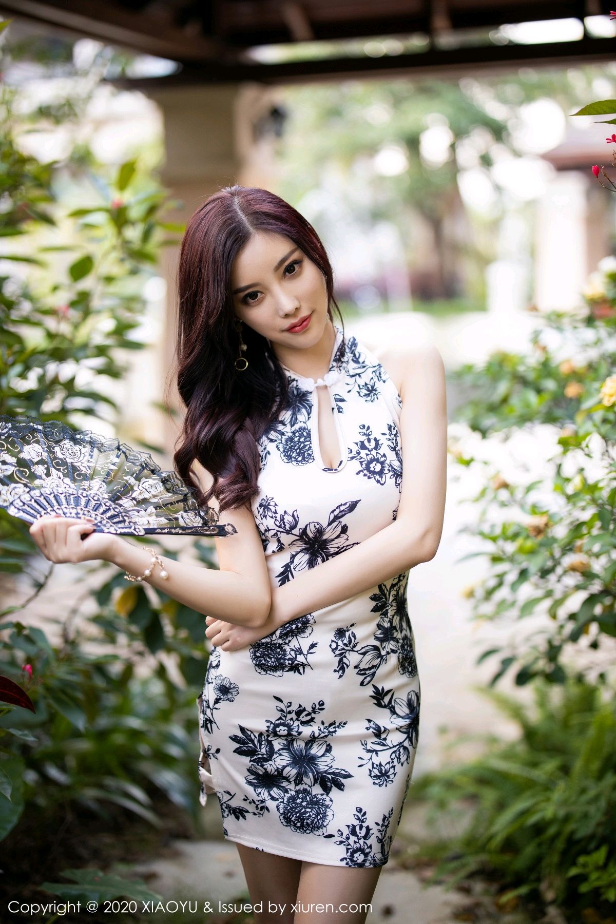 《语画界 杨晨晨 制服写真 VOL.318》第25张,模特杨晨晨,语画界,制服主题,全套98张